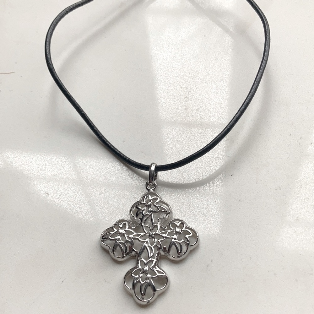 Sterling silver and leather 15.5” cross pendant necklace
